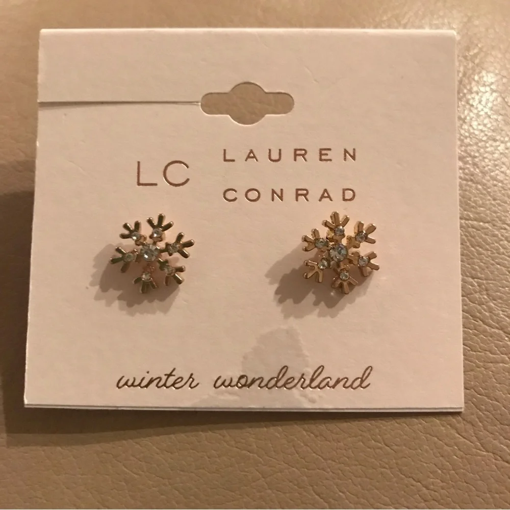 LC Lauren Conrad snowflake earrings gold and silver tone NWT - Picture 1 of 3